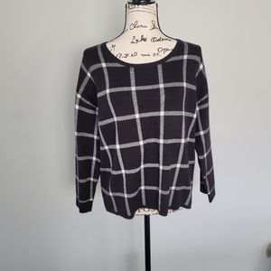 Chelsea and Theodore black/white checked crew neck sweater in Large.